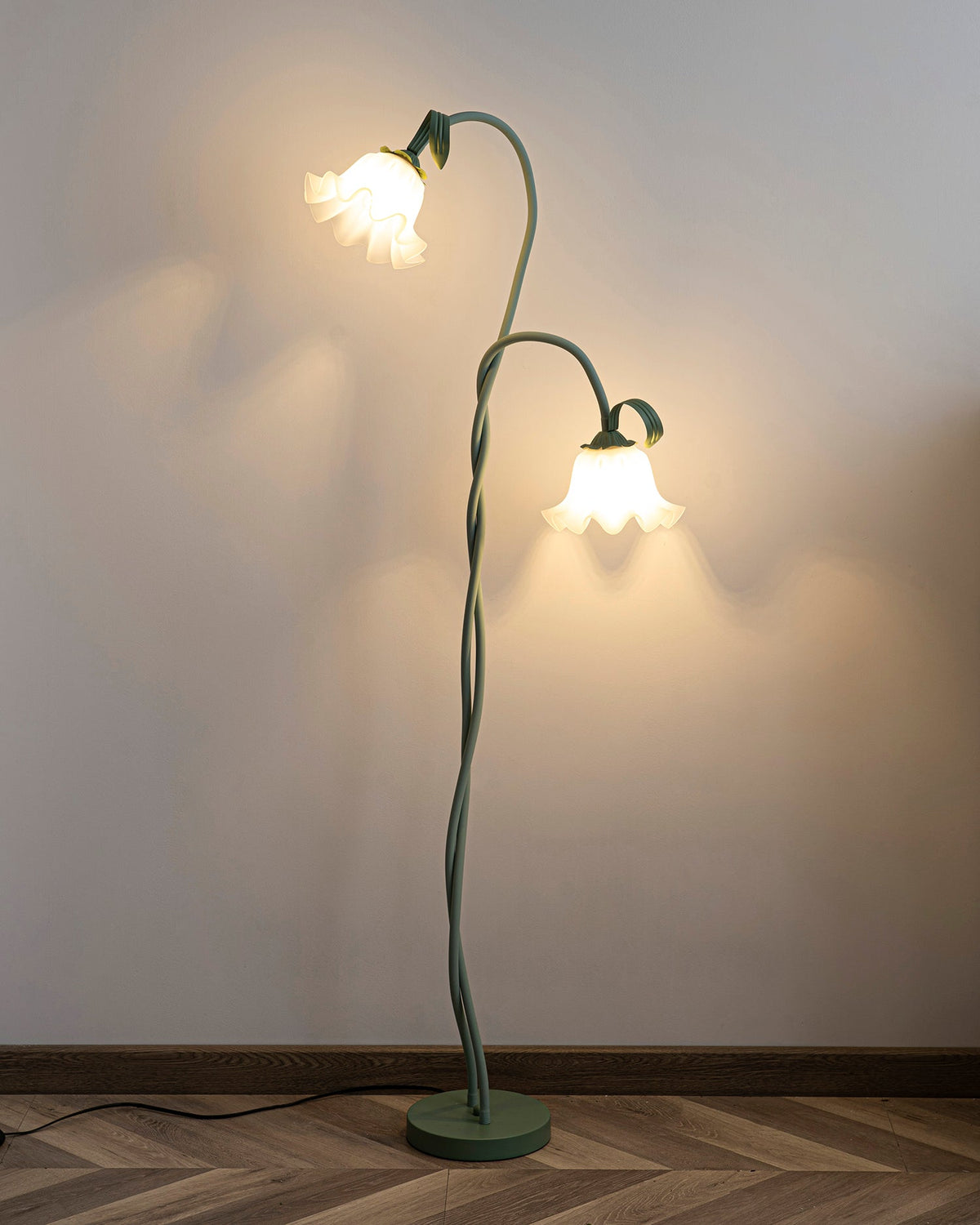 Calla Lily Floral Floor Lamp with Acrylic Petal Shades | Foot-Switch Light